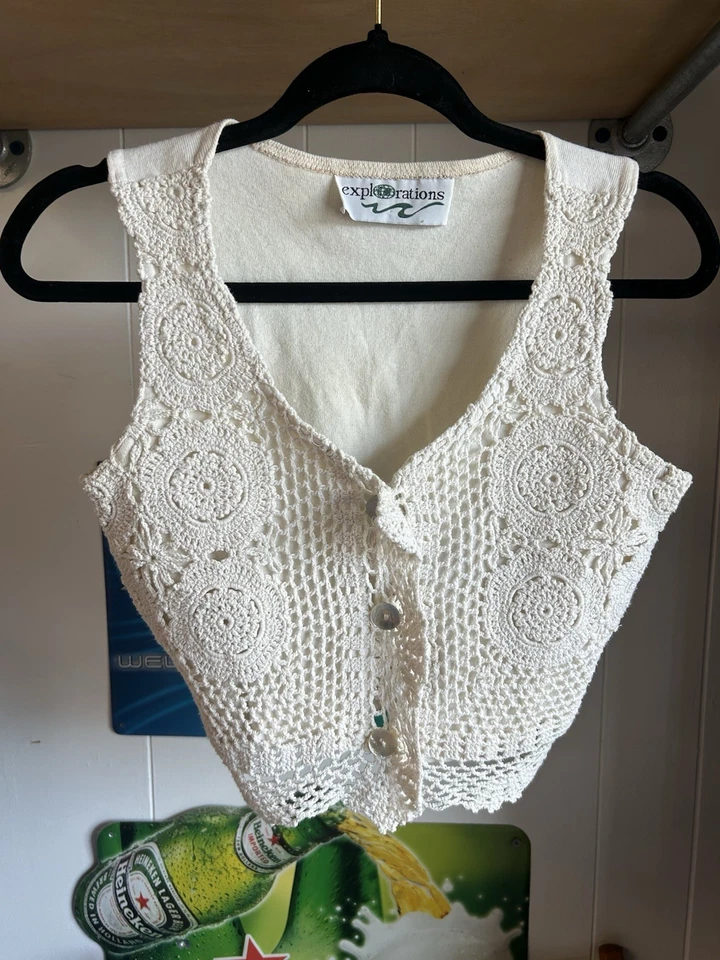 Top corto vintage años 80 tejido a ganchillo forrado abotonado talla grande Foto 1 de 4