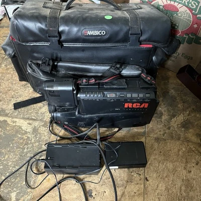 RCA DSP3 VHS Camcorder #CC422 w/ Charger, Cords (NO BATTERY) Tested Works - Image 1 of 4