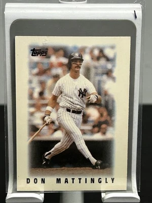 1986 Topps Major League Leaders Minis - #28 - Don Mattingly - New York Yankees - Image 1 of 2