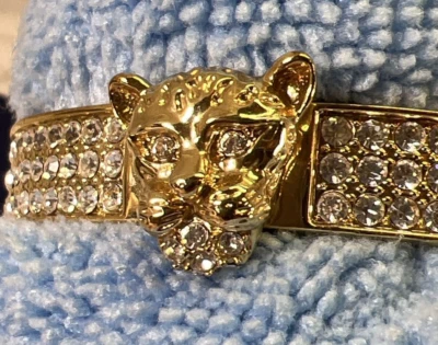 Brazalete vintage con bisagras cara pantera dorada Betsey Johnson pavé pedrería brillante Foto 1 de 4