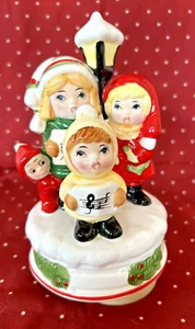 Christmas Music Box, 4 children carolers, rotates, Silent Night, appx 8"x4" Flaw - Picture 1 of 4