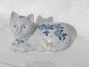 Vintage Ceramic Blue/Gray Cat or Kitten with Blue Flowers Laying Down Figure - Picture 1 of 8