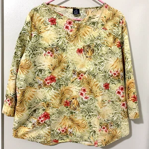 SCRUB UNIFORM TOP MEDIUM Jungle Tiger Pattern BARCO Pullover 3/4 Sleeves - Picture 1 of 9