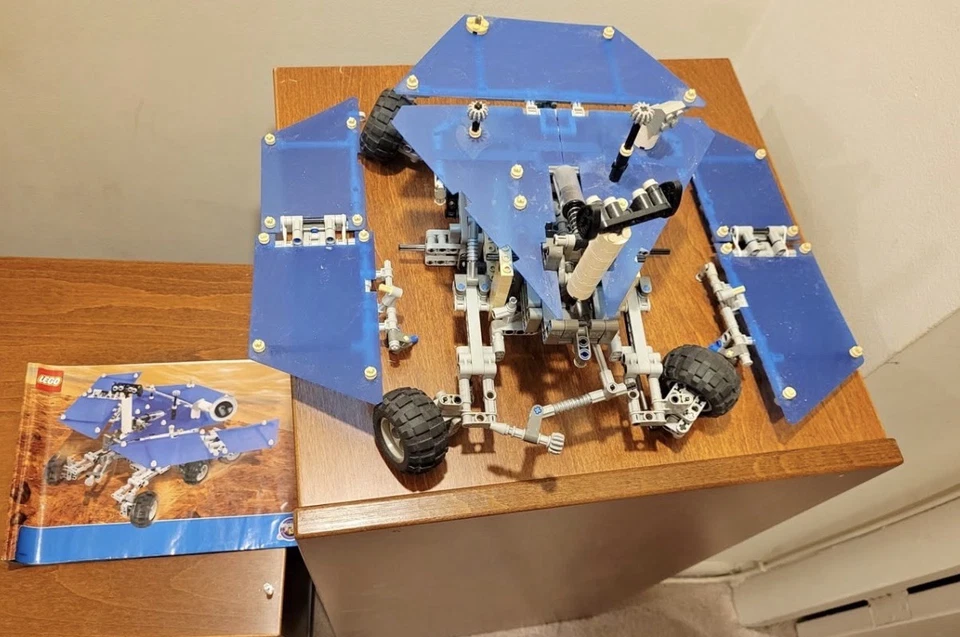 LEGO Discovery: Mars Exploration Rover (7471) 99% Complete - Image 1 of 1