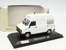 Norev 1/43 - Peugeot J5 Ambulancia Cruz Rojo