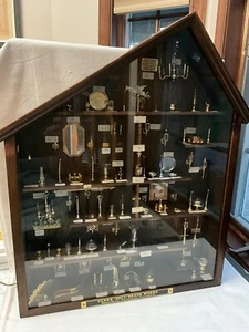 Clare Bell Brass Store Counter Wooden Display Case Dollhouse Accessories Rare - Photo 1/18