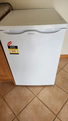 Westinghouse fridge - image 1 of 4