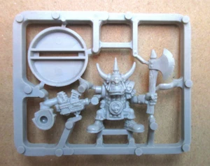 D24C24 GRAPPE ORK WARHAMMER 40000 V2 (1993) OLDHAMMER - Picture 1 of 2