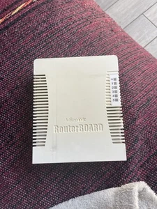 Mikrotik Router Board RB951G-2HND Wi-Fi 2.4 Access Point Switch 5 Porte Gigabit - Foto 1 di 7
