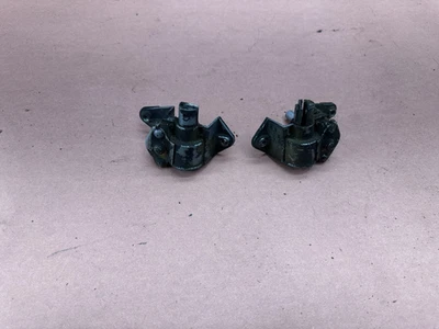 Par de mecanismos de ventana de ventilación BMW 2002 1502-2002tii OEM 93 k millas Foto 1 de 4