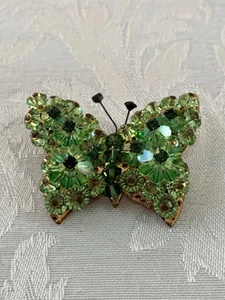 Vintage Green Crystals or Beads Rhinestone Butterfly Hand Wired Pin Brooch - Picture 1 of 5