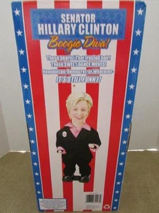 Nuevo 2000 Senadora de Nueva York Hillary Clinton Pantsuit Boogie Diva Muñeca Figura - Imagen 1 de 12