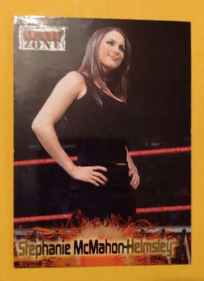 FLEER WWF WAR ZONE STEPHANIE McMAHON-HELMSLEY #68                   / 2001 Fleer - Image 1 of 2