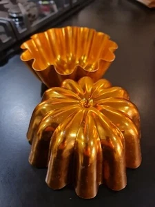 2 x Anodised Aluminium Jelly Moulds - Round - Fluted - Vintage - Copper Coloured - Picture 1 of 14
