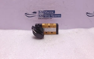 Pneumax 228.32.27 - 3/2 Selector Switch Valve - Picture 1 of 11