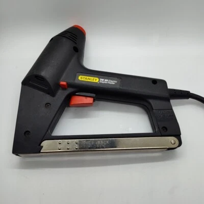 Staple Gun Stanley TRE300 Быстрый Огонь Протестирован  - Изображение 1 из 4