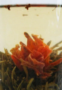 Té Blanco Lily Blooming 12 PIEZAS en una bolsa en caja de regalo - Imagen 1 de 4