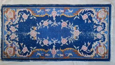 Alfombra antigua china azul profundo floral Art Deco 47" Foto 1 de 4