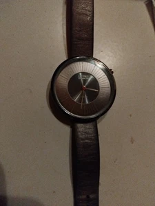 Looks Damen Armbanduhr Lederarmband Braun Analog Quarz Uhr Gebraucht von Joop - Bild 1 von 1