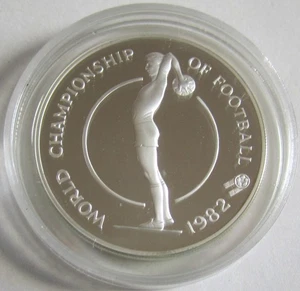 Jamaica 10 Dólares Mundial de Fútbol 1982 en España Plata - Imagen 1 de 2