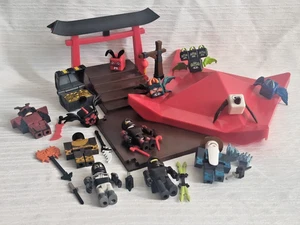 Roblox Figuren Spielzeug Konvolut Action Figuren & Zubehör 1 Code 1x1x1x1 Stück Ninja - Bild 1 von 23