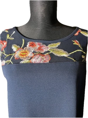 Vestido midi AGB floral en relieve azul manga larga transparente puño campana línea A talla 12 Foto 1 de 4