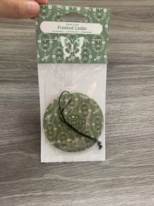 Scentsy Scent Circle Car Air Freshener Green Frosted Cedar - Picture 1 of 2