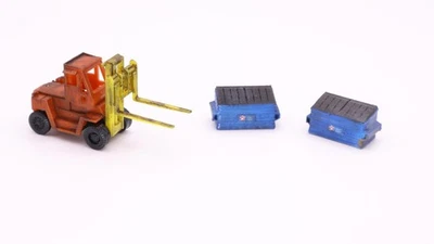 Carretilla elevadora Tomix 3517 escala N desgastada con contenedores de basura adicionales Foto 1 de 4