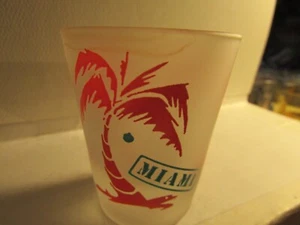 Miami - FL. - Palms on frosted standard shotglass - new - Picture 1 of 4