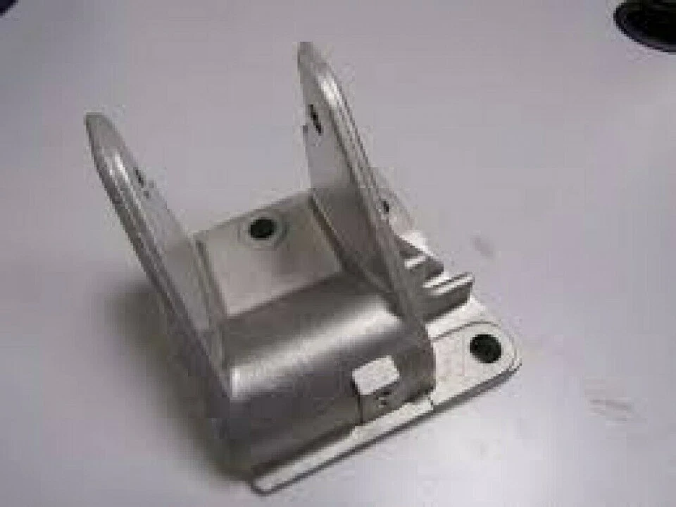 Genuine Mitsubishi Rear Roll StopTransmission Mounting Bracket Lancer '02-'07 - Изображение 1 из 1