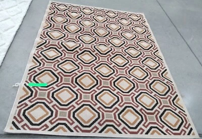 CREME / RED 5'-3" X 7'-7" Damaged Rug, Reduced Price 1172748191 VER089-0313-5 - Image 1 of 4