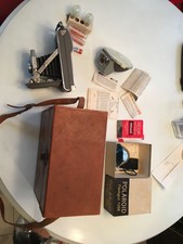 VINTAGE POLAROID LAND CAMERA MODEL 80 WITH EXTRAS AND ORIG. CASE