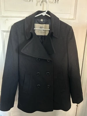 Casaco Burberry feminino lã/cashmere preto médio em excelente estado usado feito na Turquia - Imagem 1 de 4