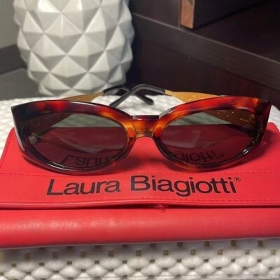Винтажные солнцезащитные очки Laura Biagiotti сделаны в Италии. - Изображение 1 из 4