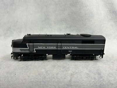 Beautiful Proto 2000 FA A-A New York Central 2 Engine Set Both Pwrd. HO - Image 1 of 4
