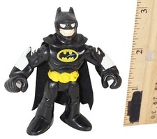 BATMAN IMAGINEXT DC SUPER FRIENDS - 3" TOY ACTION FIGURE FISHER PRICE USED 2008