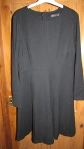 Schwarzes Kleid von M&S Collection, Damengröße 16, neu ohne Etikett - Bild 1 von 2