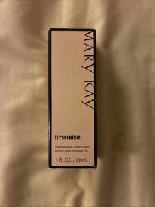 Mary Kay Timewise Day Solution Sunscreen Broad Spectrum SPF 35 - Picture 1 of 4
