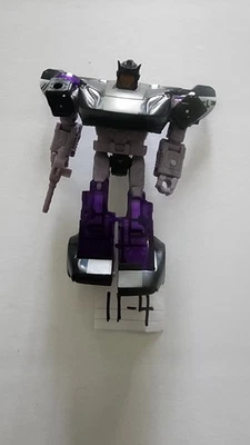 变形金刚战争适用于赛博创 WFC 围攻 - Barricade — 第 1/2 张图片