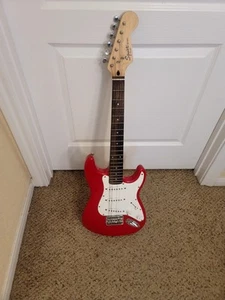FENDER Squier Mini Red Electric Guitar TESTED&WORKS - Picture 1 of 13