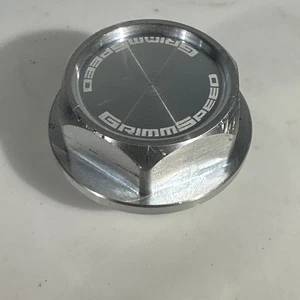 GrimmSpeed The Bolt Oil Cap silver Zinc Subaru Models pulled from 2020 WRX - Foto 1 di 9
