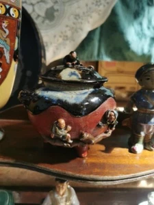 ANTIQUE JAPANESE SUMIDA GAWA INCENSE BURNER WITH BEAUTIFUL FINIAL, 13 X 13CMS - Picture 1 of 7