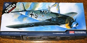 Academy 12480 : Focke Wulf Fw190A-6/8 Dt. Jagdflugzeug WW II - Kit 1:72 - Picture 1 of 2