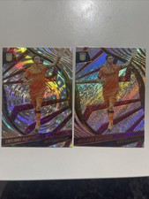 2022-23 EPL Revolution EMILIANO MARTINEZ #32 Fractal Refractor AVFC + Bonus Card