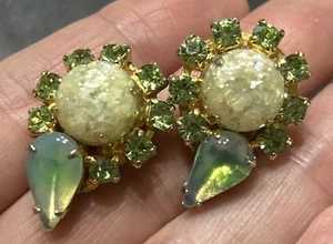 Schöne Vintage markenlos 1 1/4" grüne Strass Cabochon Blume Clip Ohrringe - Bild 1 von 5