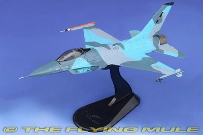 Hobby Master 1:72 F-16A Fighting Falcon USN NSAWC черный 60 - Изображение 1 из 4