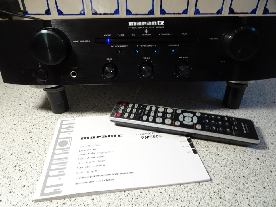 Marantz PM5005 Stereo Vollverstärker - Schwarz - Bild 1 von 4