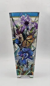 Jarrón de vitral pintado a mano AMIA #9696 iris y mariposa  - Imagen 1 de 13