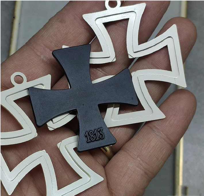 Replica Split Knight Three-piece Iron Cross Medallion Combination With Box - Image 1 of 3