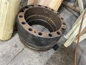 437D John Deere Knuckle Boom Housing - Picture 1 of 2
